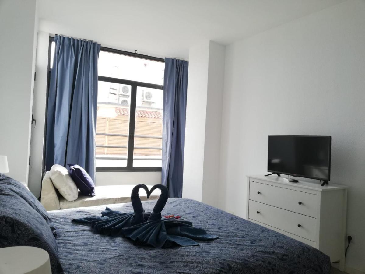 Apartamento Con Encanto 'Larios Luxy' Apartment Malaga Bagian luar foto