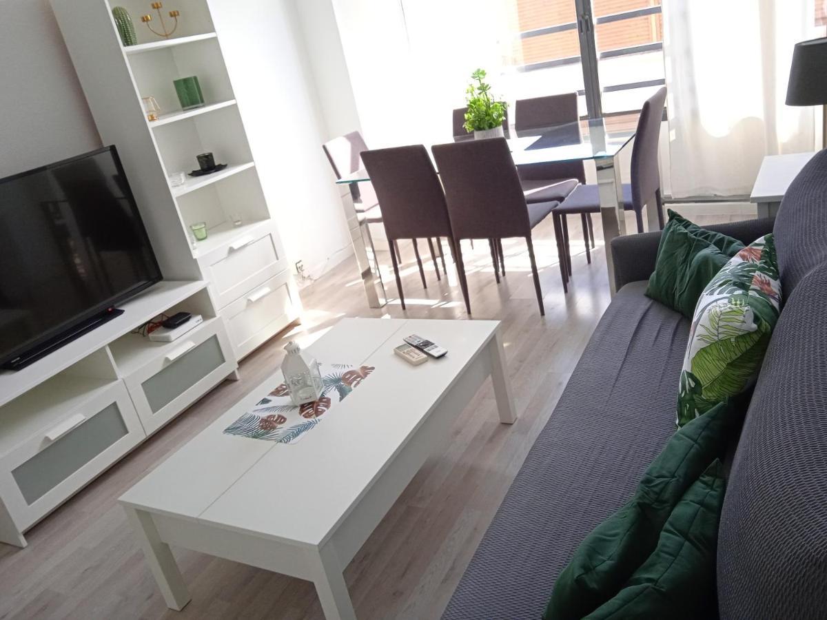 Apartamento Con Encanto 'Larios Luxy' Apartment Malaga Bagian luar foto